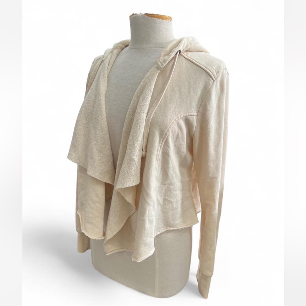 Jack by BB Dakota Cream Drape cropped Cardigan/Jacket size Medium